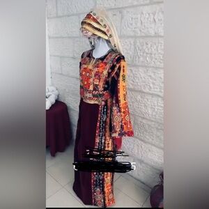 Velvet maroon thoub malaka